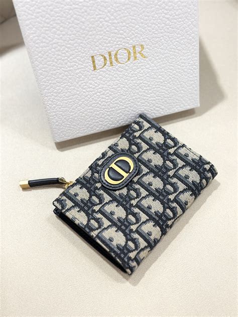 dior 30 montaigne vintage|Dior 30 montaigne wallet.